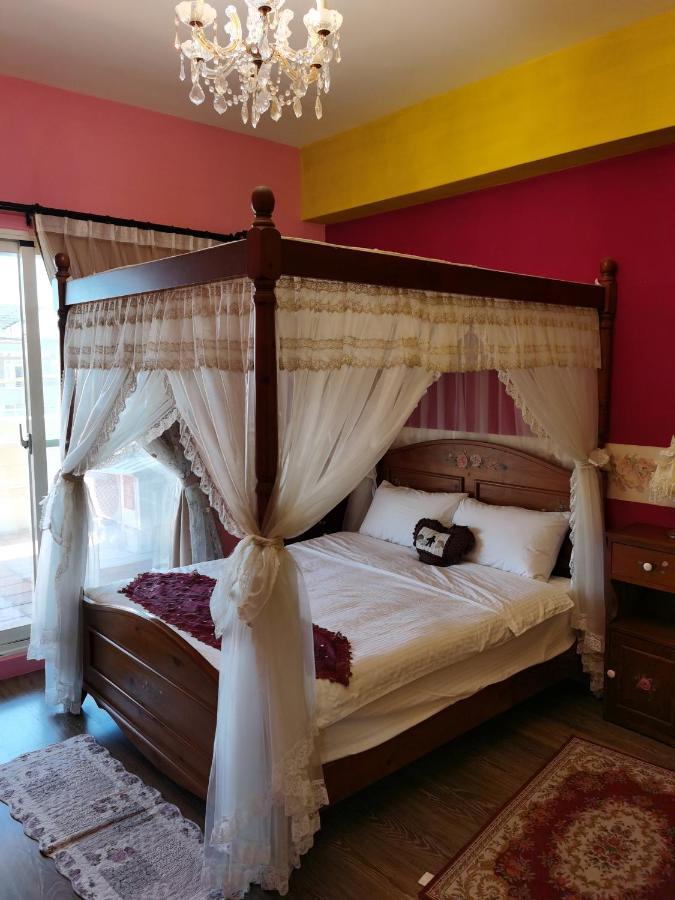 Golden Mary Bed and Breakfast T'ai-tung Exteriör bild