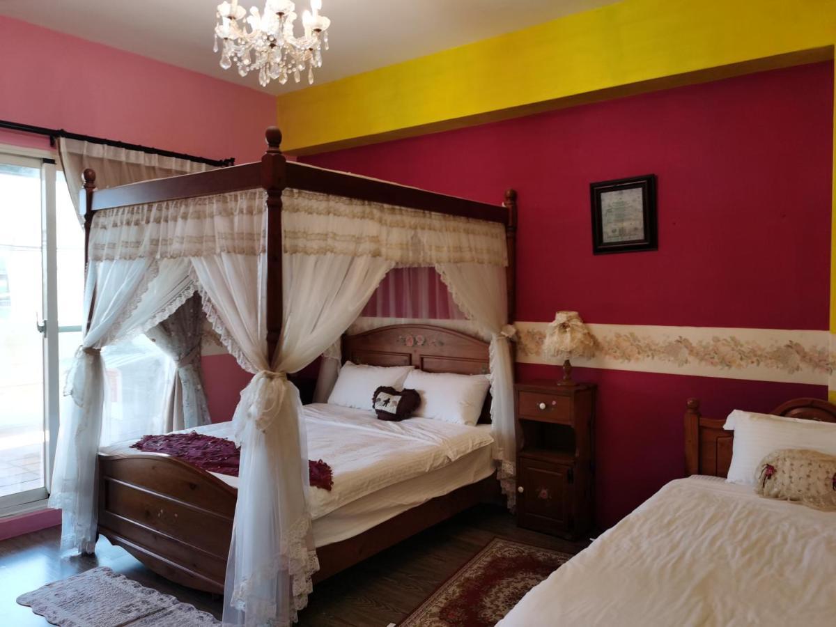 Golden Mary Bed and Breakfast T'ai-tung Exteriör bild