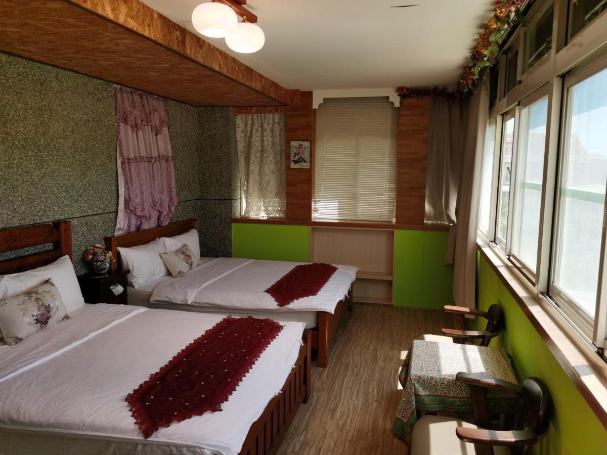 Golden Mary Bed and Breakfast T'ai-tung Exteriör bild
